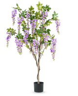 La Plante Glycine Artificielle 150 cm est une glycine artificielle en pot avec des feuilles vertes et des fleurs violettes, sur un fond uni blanc.