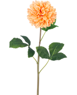 La Fleur Artificielle Dahlia Real Touch Peach 73 cm présente un seul dahlia pêche-orange avec de nombreux pétales sur une longue tige verte et plusieurs grandes feuilles vertes texturées, sur un fond blanc uni.