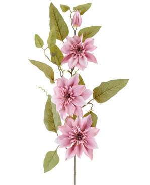 Une tige de Fleur Artificielle Clématite 81 cm vieux rose, avec trois fleurs de clématite vieux rose, un bouton rose fermé et plusieurs feuilles vertes, sur fond blanc.