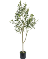 L'Olivier Artificiel 120 cm présente des branches élancées et des feuilles vertes dans un simple pot noir, idéal comme élément de décoration pour une ambiance méditerranéenne sur fond blanc.