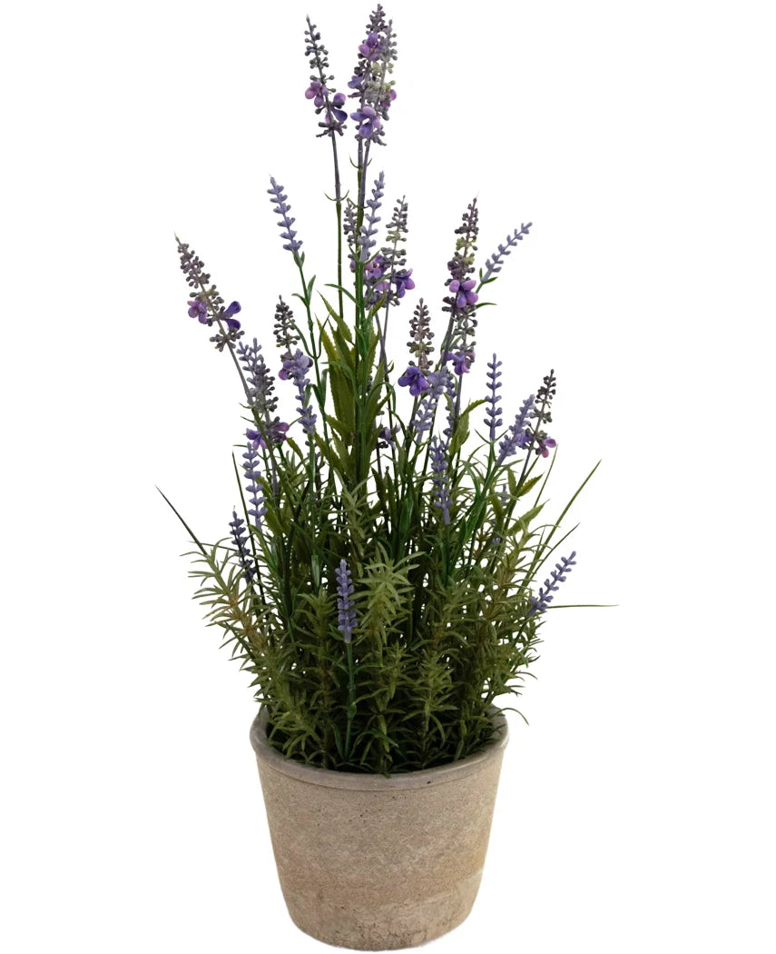 La Lavande Artificielle 51 cm en pot décoratif présente de longues tiges vertes et de petites fleurs violettes dans un pot de couleur claire, sur fond blanc.