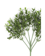 La Branche de Buxus Artificielle 47 cm ignifugée UV est une tige de feuille artificielle réaliste avec de multiples branches, fabriquée en plastique de haute qualité, déployée sur un fond blanc uni.