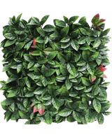 La Haie Artificielle Photonia rouge 50x50 cm UV est un panneau de haie artificielle carrée aux feuilles vertes denses avec des grappes éparses teintées de rouge, le tout présenté sur un fond blanc.