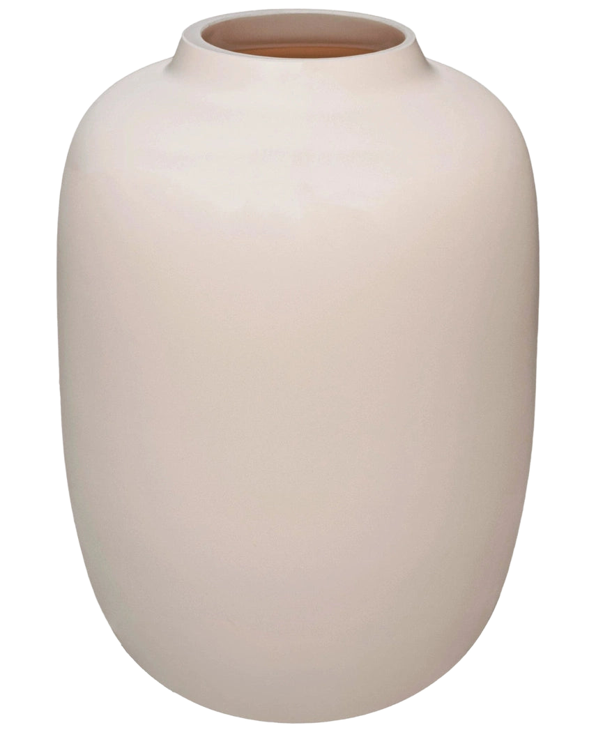 Le vase Artic Beige (Ø21 x H29 cm) est un vase en céramique lisse blanc cassé de forme ronde et une petite ouverture évasée, représenté sur un fond blanc.