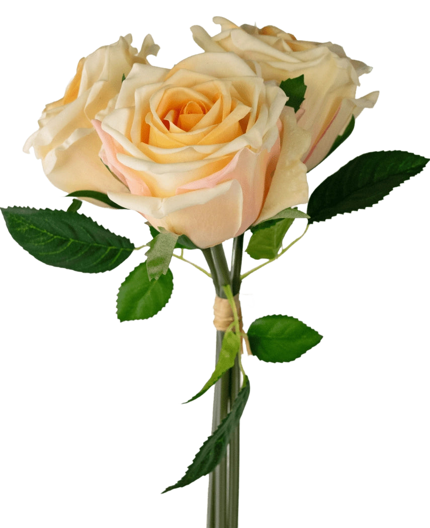 Un gros plan du bouquet de roses artificielles Real Touch Champagne 30 cm, avec trois roses artificielles couleur pêche aux feuilles vertes, les tiges attachées avec une corde de couleur claire, sur un fond blanc.