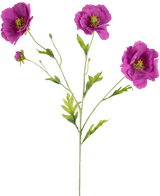 Le Pavot Artificiel Real Touch Violet 65 cm a une seule tige verte avec trois fleurs violettes épanouies et plusieurs bourgeons, chaque fleur avec un centre jaune et de délicates feuilles vertes, le tout sur un fond blanc uni.