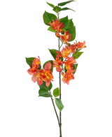 La Branche Artificielle Bougainvillier 81 cm pêche possède une tige unique avec des bouquets de fleurs pêche-orange et jaune, complétées par des feuilles vertes, sur un fond blanc.