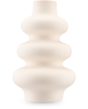 Le Vase Meadow 21 cm beige est un vase sculptural en céramique mate avec une forme ondulée et une surface lisse, représenté sur un fond blanc uni.