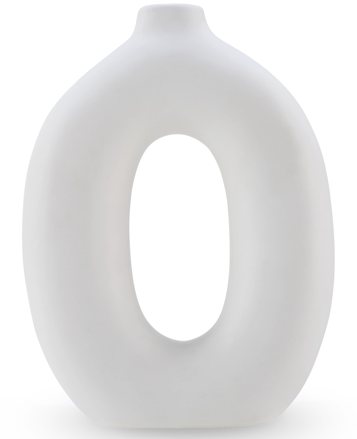 Le Vase Gentle 22 cm blanc cassé est un vase ovale en céramique blanc cassé avec un centre creux et une petite ouverture en haut, parfait pour les fleurs artificielles. Cet élégant vase en céramique se tient debout sur un fond uni.