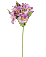 Une seule fleur artificielle d'Alstroemeria de 47 cm, de couleur lilas, avec plusieurs fleurs violettes avec des taches roses, des feuilles vertes et une tige verte, photographiée sur fond blanc.