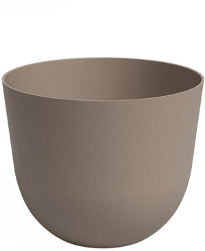 Le Jardinière Havanna Ø40cm x H33cm est un pot de fleur uni et rond de couleur marron clair avec une finition mate lisse, sans décorations visibles et représenté sur un fond blanc.