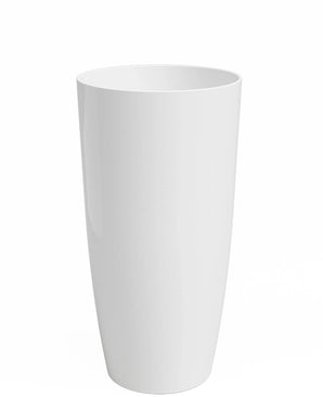 Le Santorini Planter est un grand vase cylindrique blanc (Ø27 cm x H40 cm) avec une finition lisse et brillante. Le vase se tient debout sur un fond blanc uni.