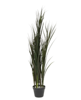 Le gazon artificiel Bordeaux UV 120 cm est un gazon artificiel haut avec de fines tiges vertes dans un simple pot noir, sur un fond blanc uni.