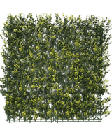 La Haie Artificielle Buis Jaune 50x50 cm UV est un panneau carré de feuillage vert artificiel dense aux feuilles jaunes, conçu pour ressembler à une haie ou un mur de jardin, sur un fond uni blanc.