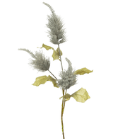 Une seule tige de fleur artificielle Pampas bleue de 95 cm - avec des panaches vaporeux de couleur bleue et des feuilles vert tendre - apporte une touche décorative élégante dans tout décor moderne et se détache magnifiquement sur un fond blanc uni.